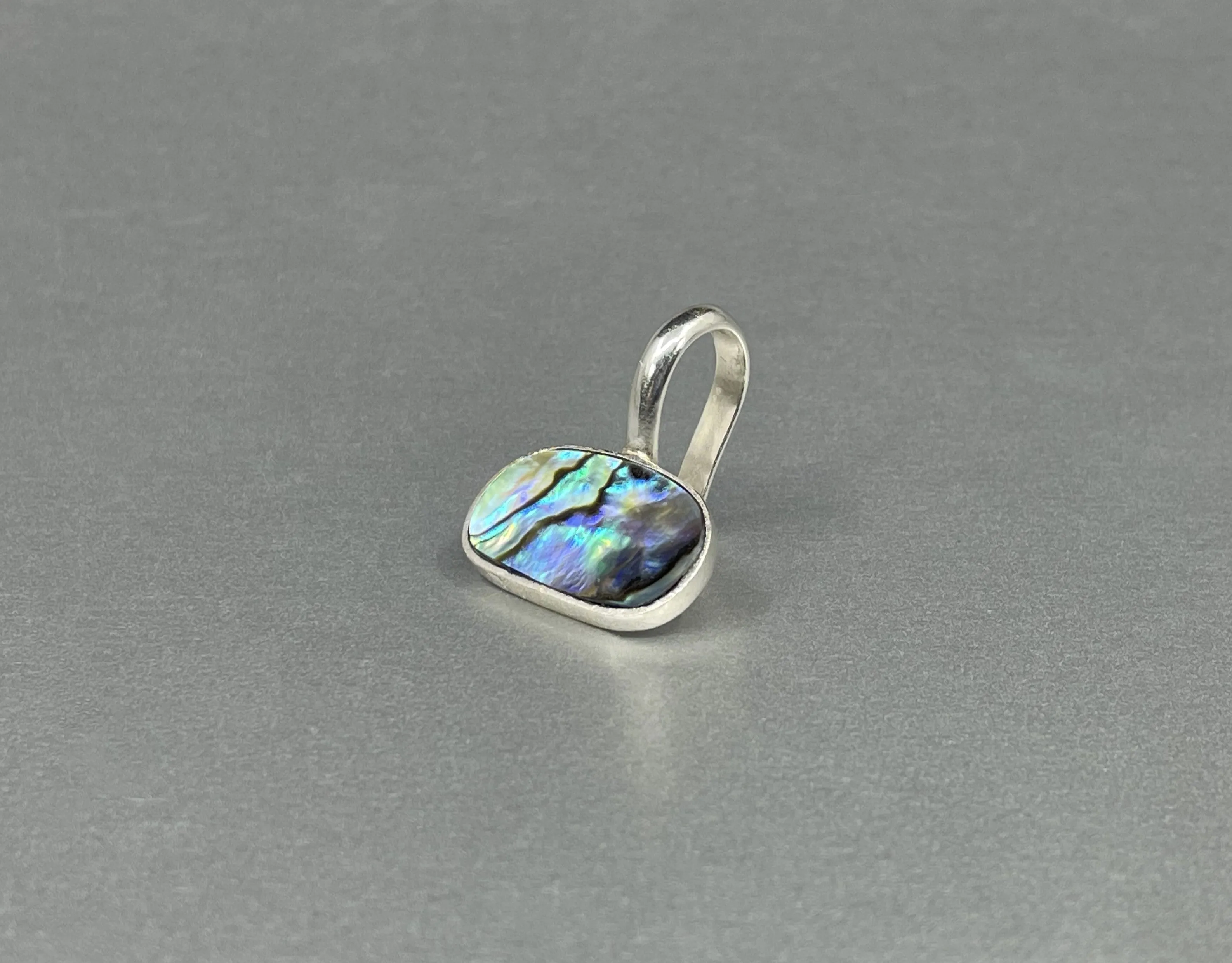 Asoyuf Silver Abalone Labret