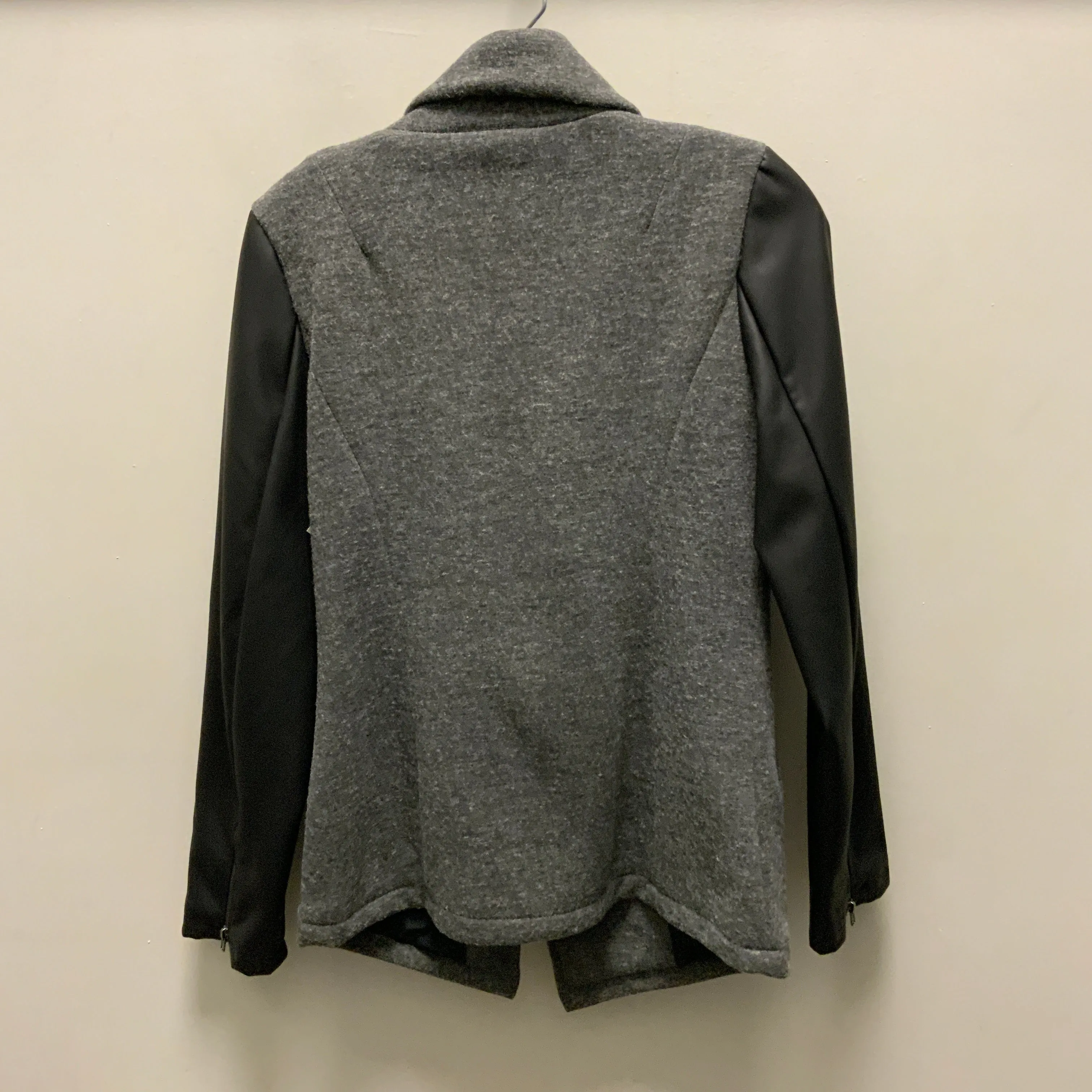 Athletic Jacket By Fabletics In Grey, Size: M