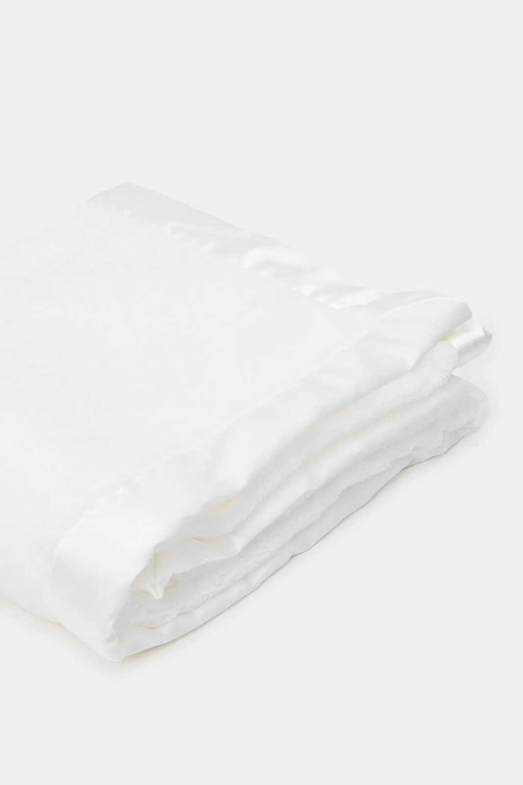 Babies White Faux Fur Blanket With Satin Trim