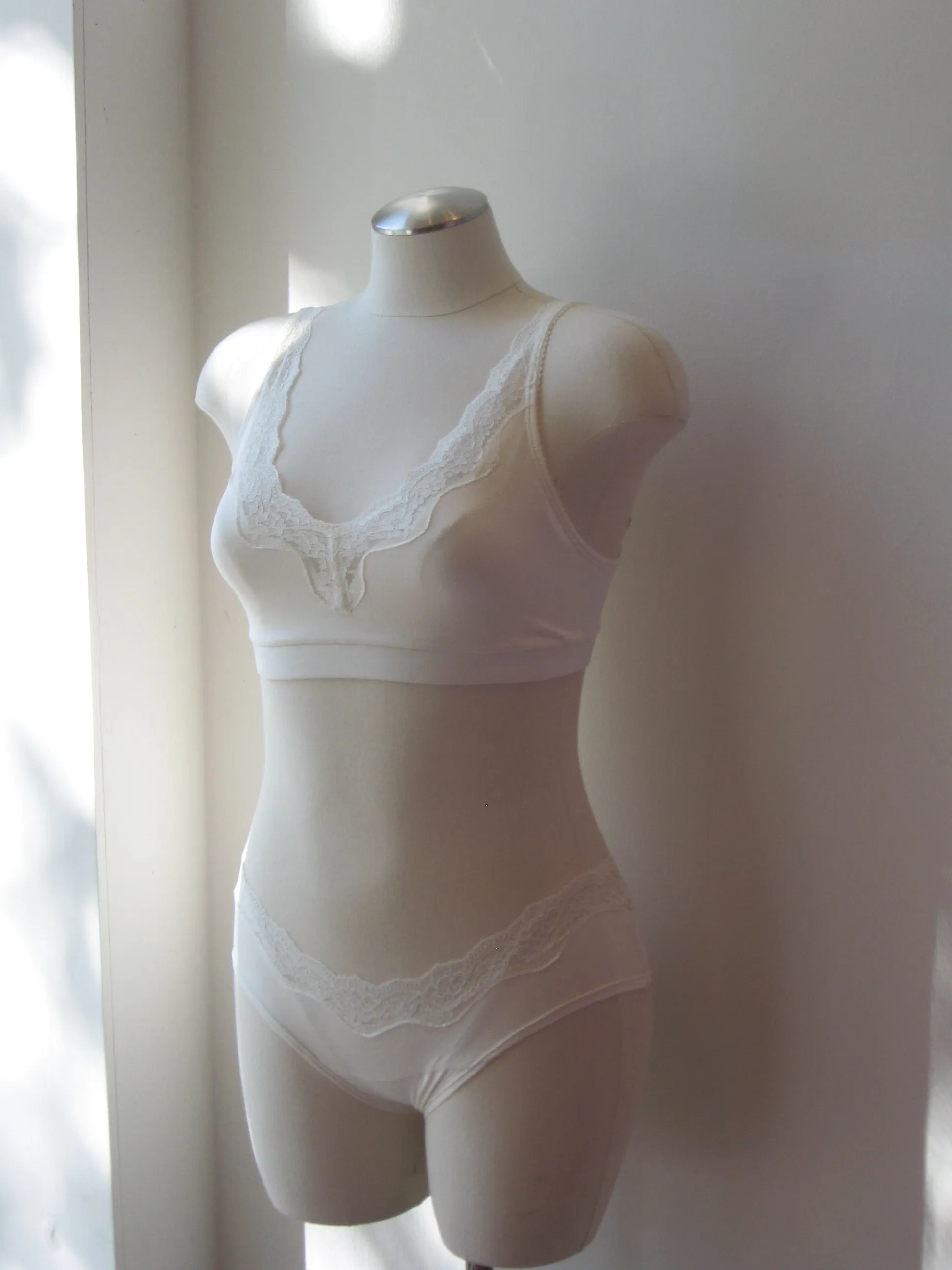 Bikini Panty with Lace Edge