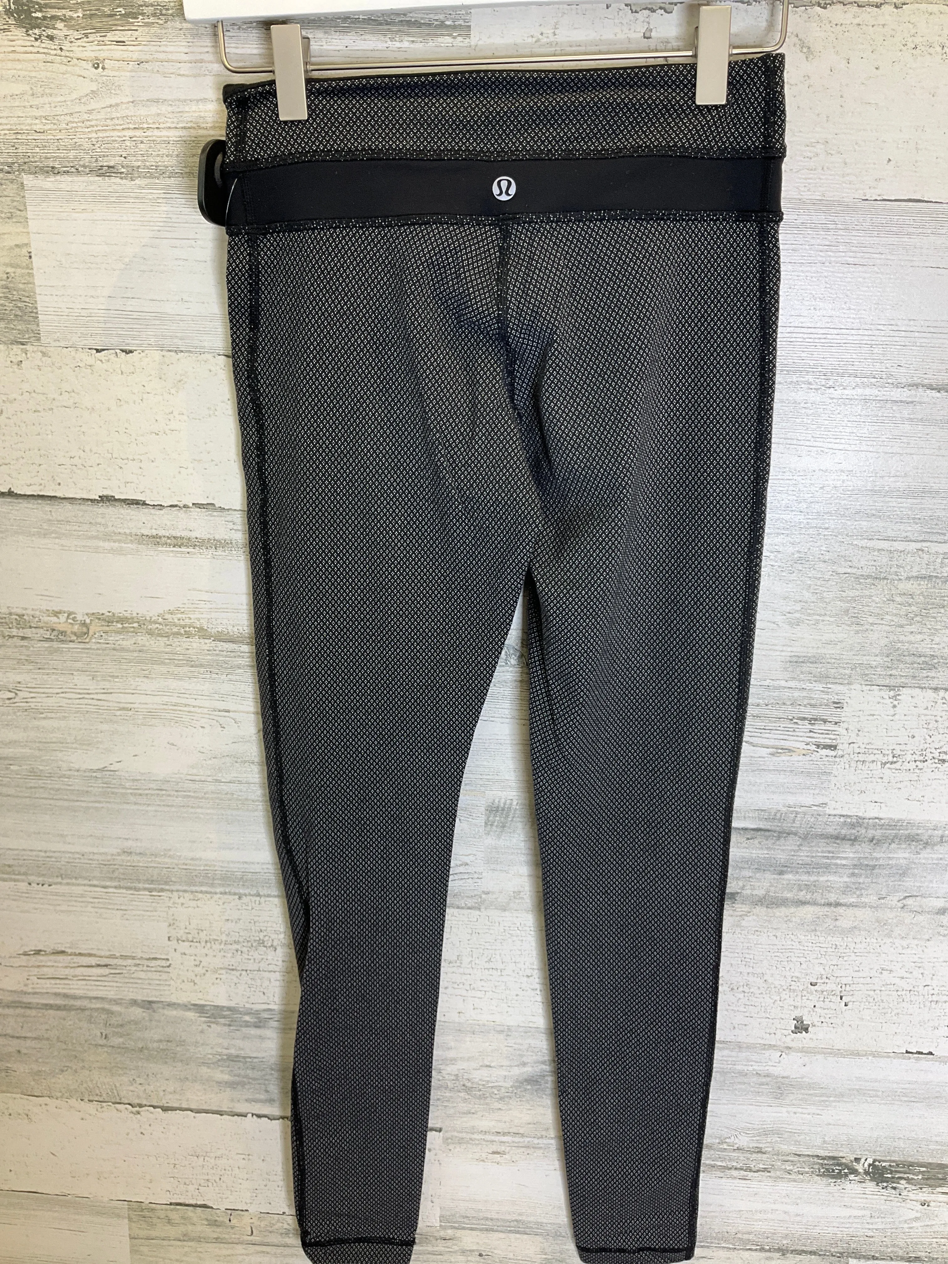 Black & White Athletic Leggings Lululemon, Size 4