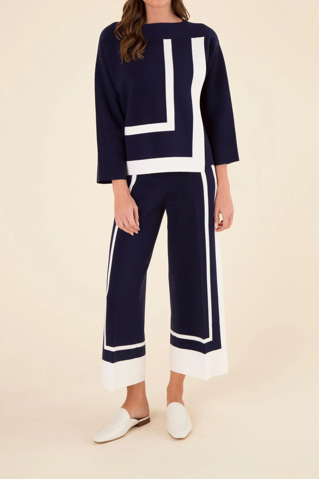 BOXY TOP W/ BORDER