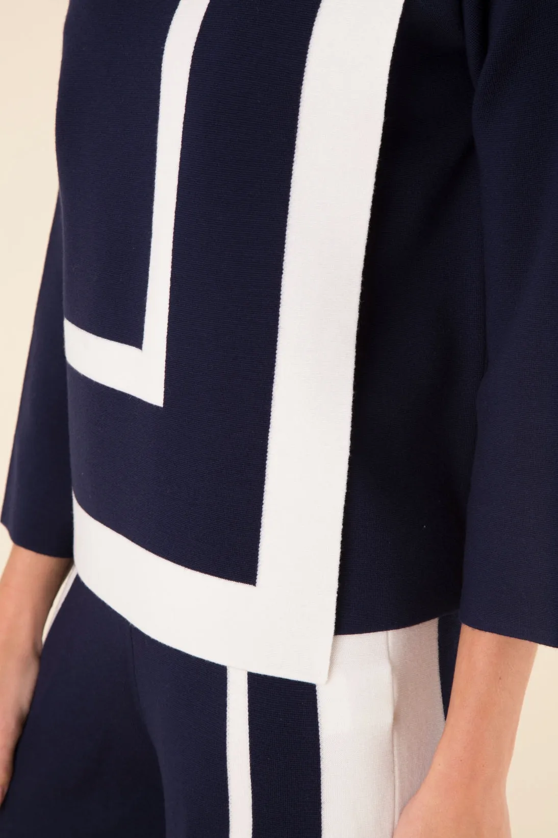 BOXY TOP W/ BORDER