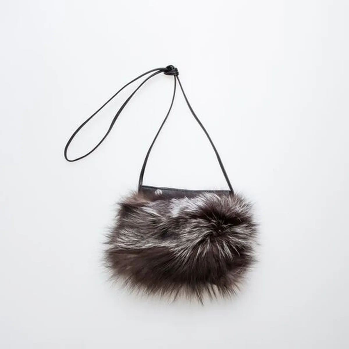 IPHONE POCKET HORIZONTAL WITH UPCYCLED FUR