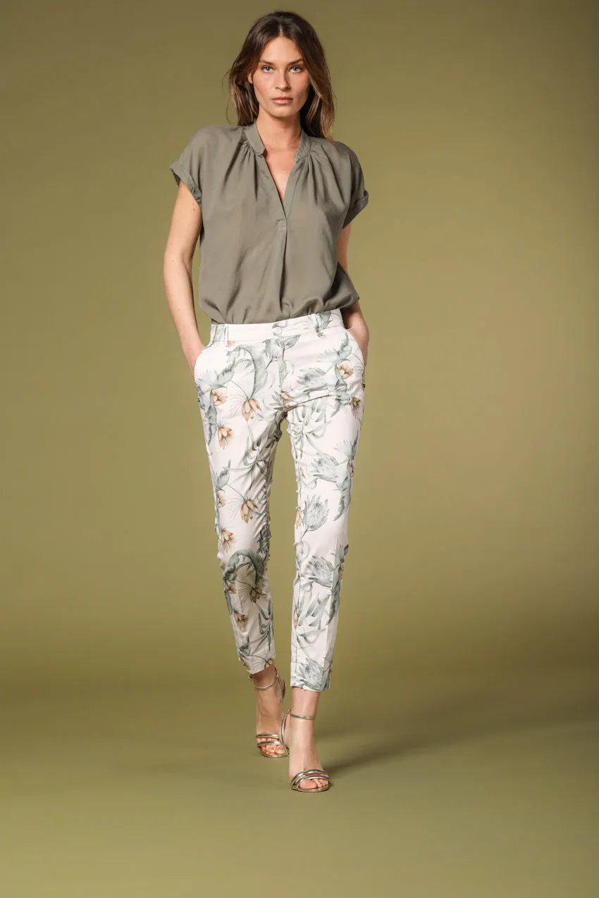 Jaqueline Curvie pantalone chino capri donna in cotone con stampa  floreale curvy