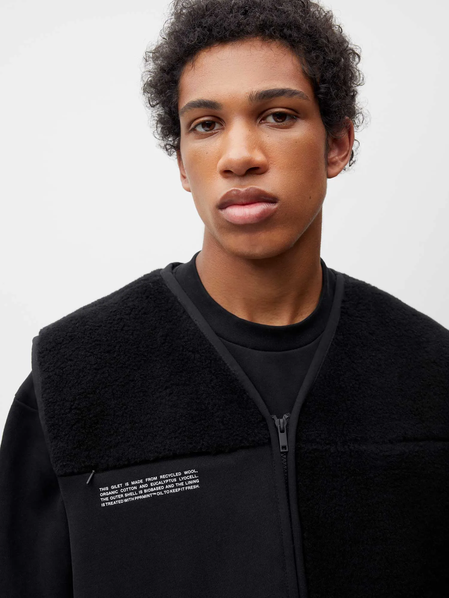 Mens Recycled Wool Fleece Gilet—black