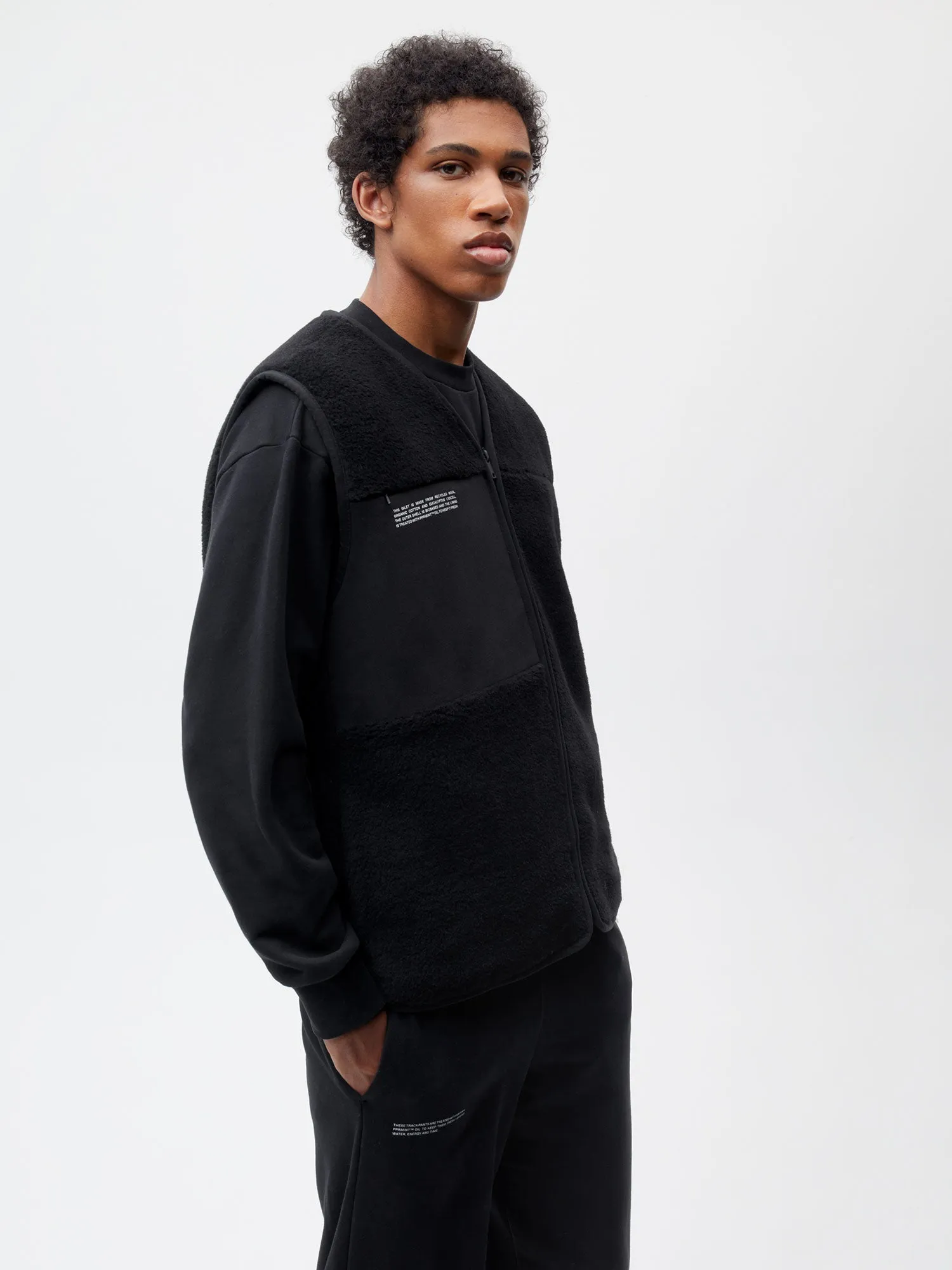 Mens Recycled Wool Fleece Gilet—black