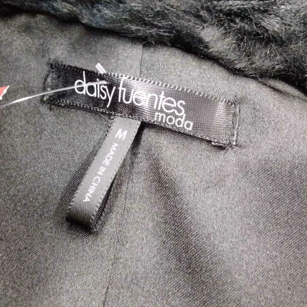 NWT DAISY FUENTES BLACK FAUX FUR SHORT VEST SIZE MEDIUM TCC