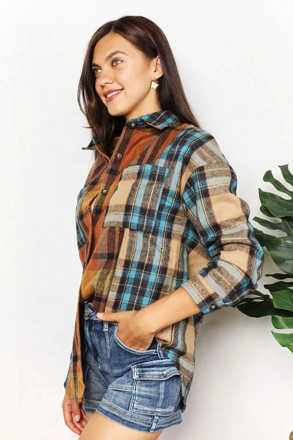 Plaid Curved Hem Shirt Jacket with Breast Pockets | Chic & Stylish Layering