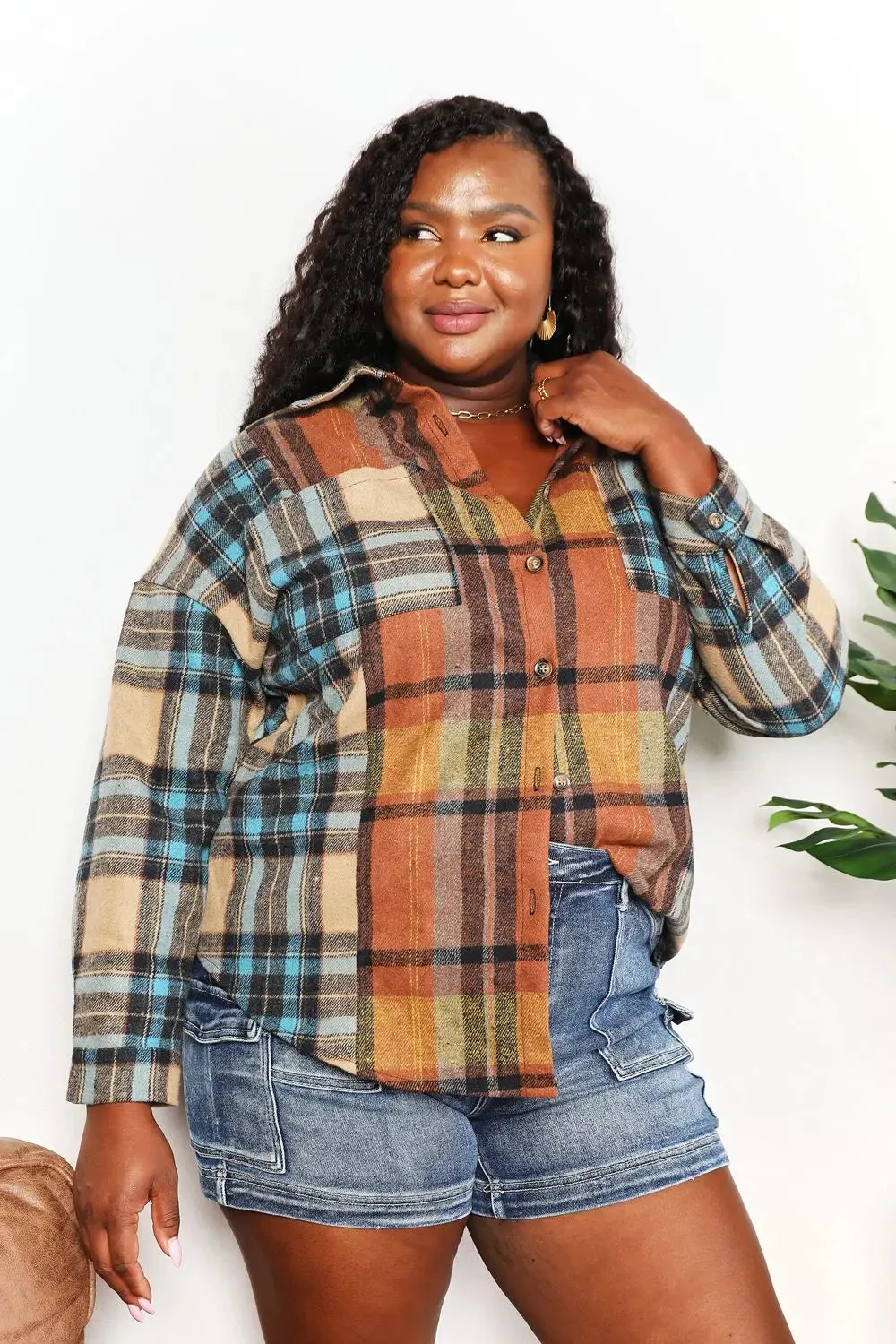 Plaid Curved Hem Shirt Jacket with Breast Pockets | Chic & Stylish Layering