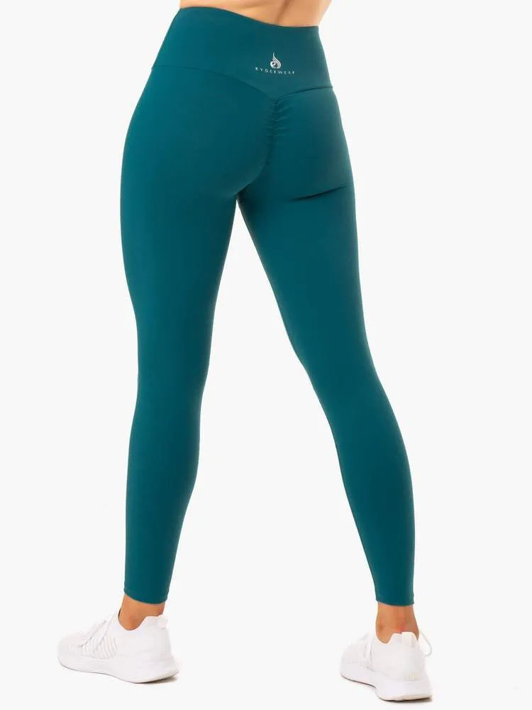 STAPLES SCRUNCH BUM LEGGINGS EMERALD